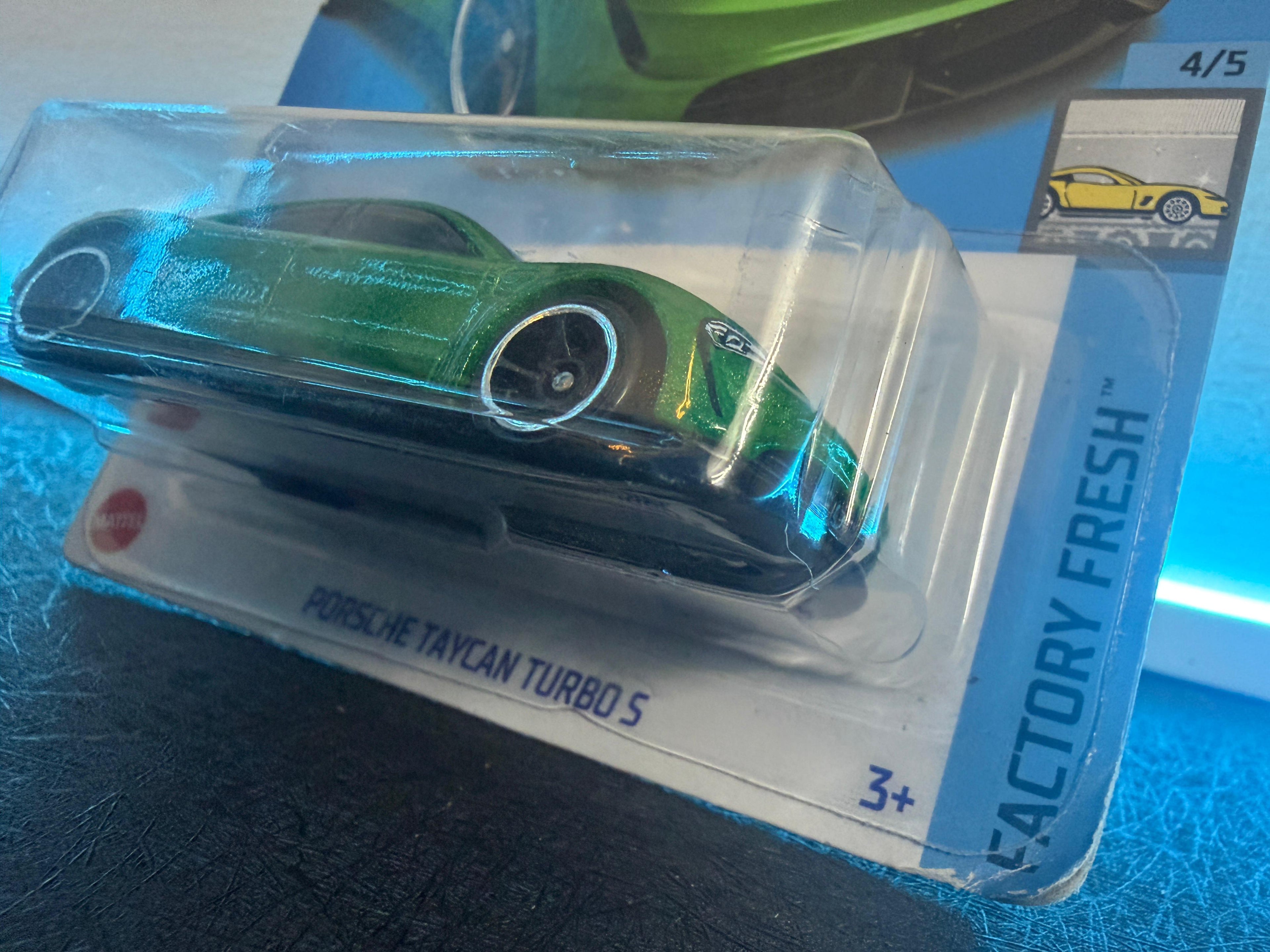 Porsche Taycan Turbo S-US Imported (Damaged)