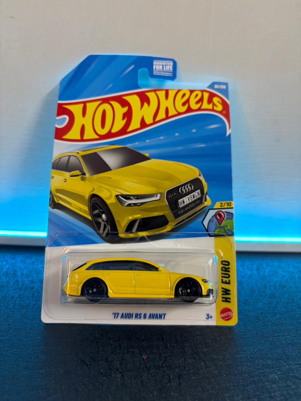 17 Audi RS 6 Avant-US Imported Card
