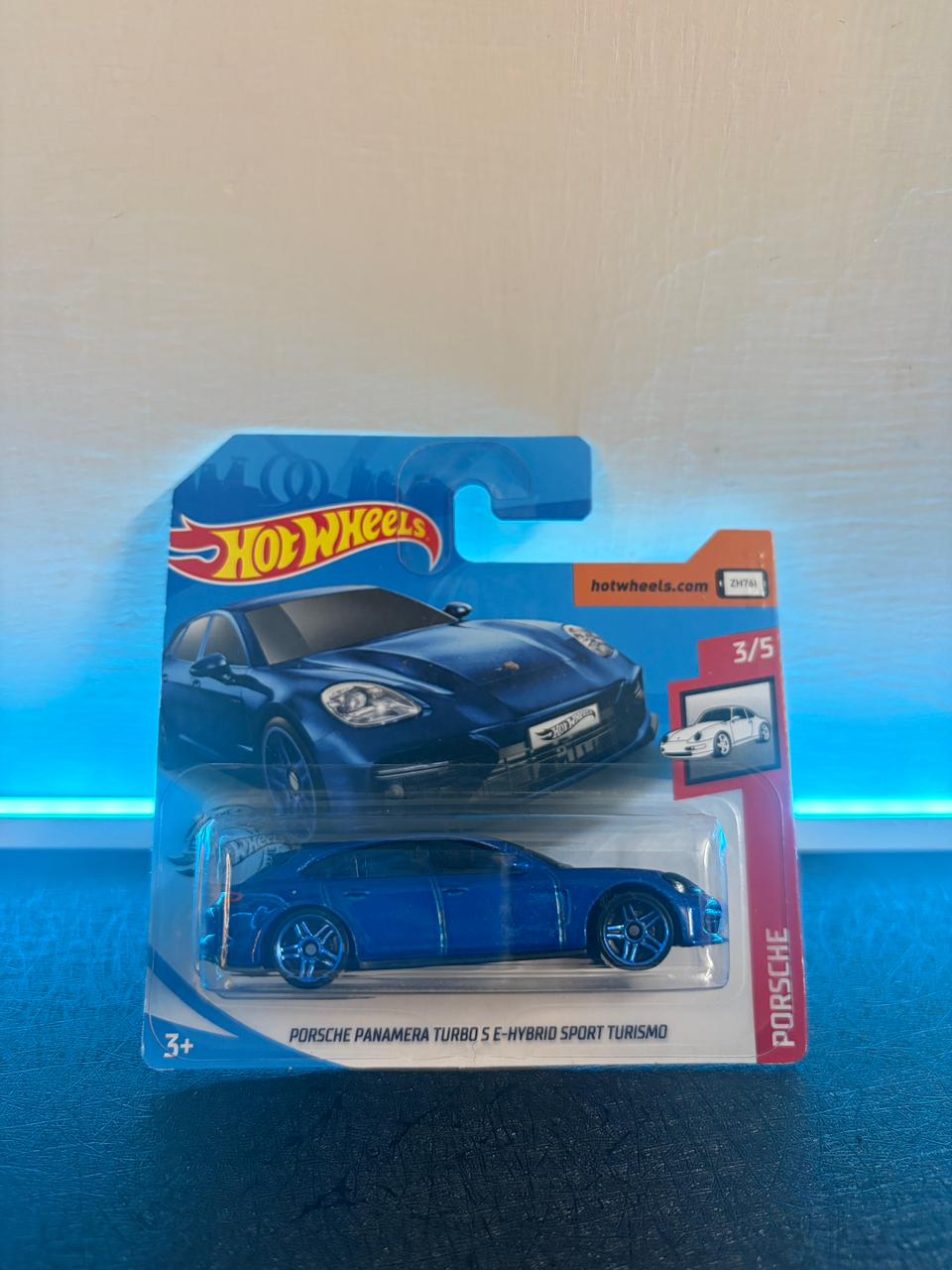 Porsche Panamera Turbo-US Imported (Short Card)